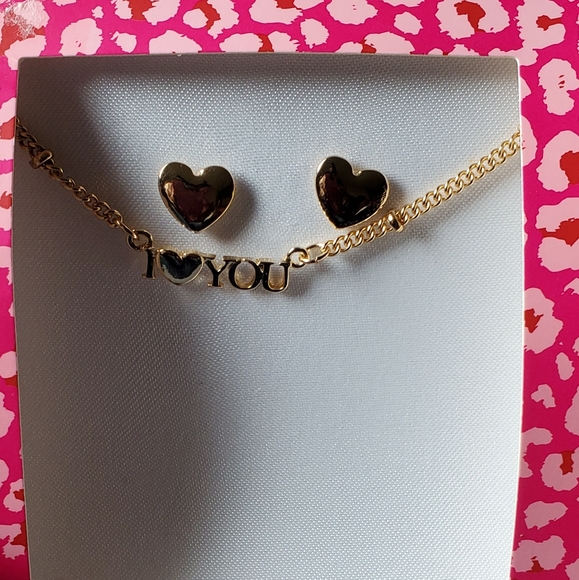 Guess Earring & Necklace Set - Picture 3 of 3